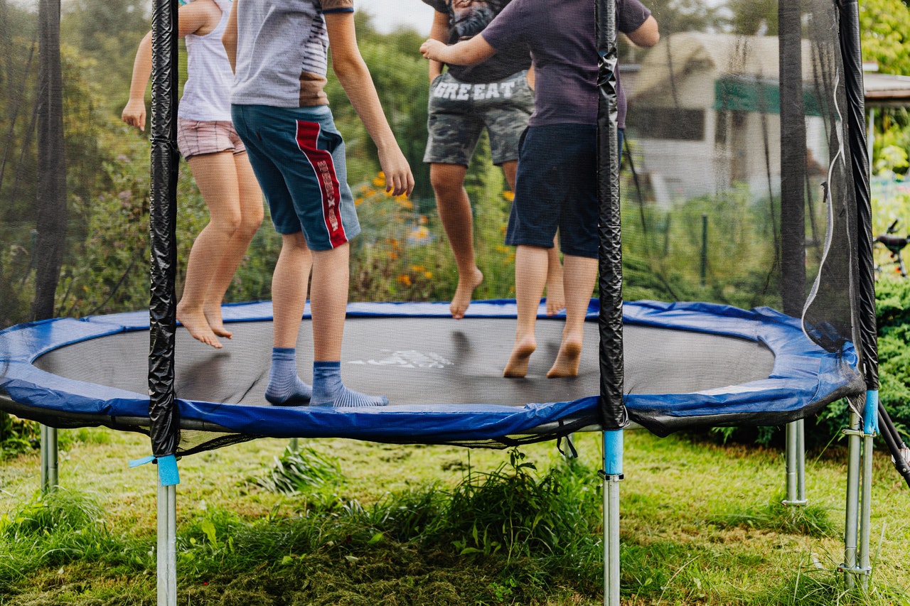 Garden trampoline for kids – which one to choose?