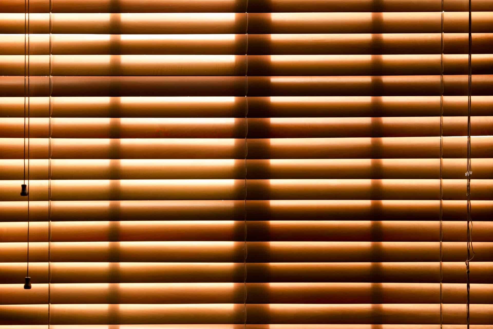 How to clean day-night blinds?